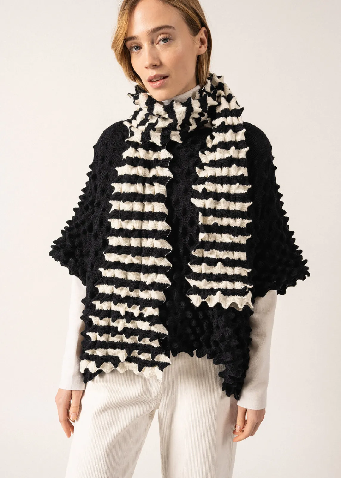 Saint James Accessories*Alvéole Long Honeycomb Effect Scarf Ecume/navy